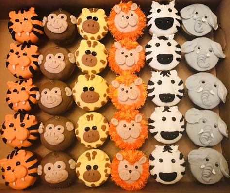 Cupcake Cake Animals, Zoo Animal Cupcakes Easy, Zoo Themed Cupcakes, Animal Cupcake Cake, Zoo Cupcakes Birthday, Animal Birthday Cupcakes, Two Wild Cupcake Ideas, Wild Animal Cupcakes, Wild Cupcakes