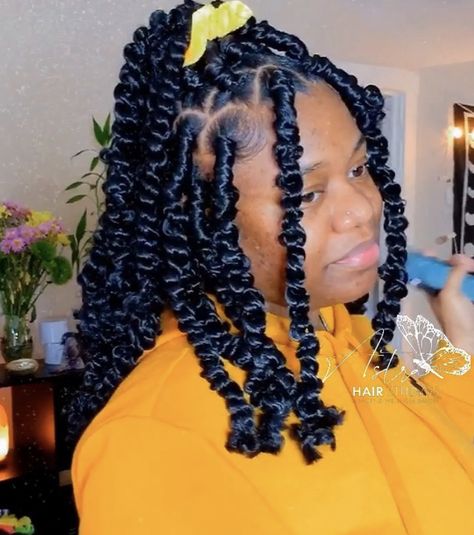 Kiki Twist Hairstyles Box Braids, Kiki Hairstyles For Ladies, Kiki Hairstyles, Kiki Twist, Side Braid With Curls, Black Hair Curls, Lash Ideas, Hairstyles Box Braids, Hair Secrets