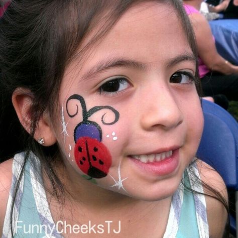 Ladybug face painting Face Paint Ladybug, Ladybug Face Paint, Face Paint Party, Easy Face Painting Designs, Clown Face Paint, Face Painting Tips, Adult Face Painting, Festival Face, Face Painting Easy