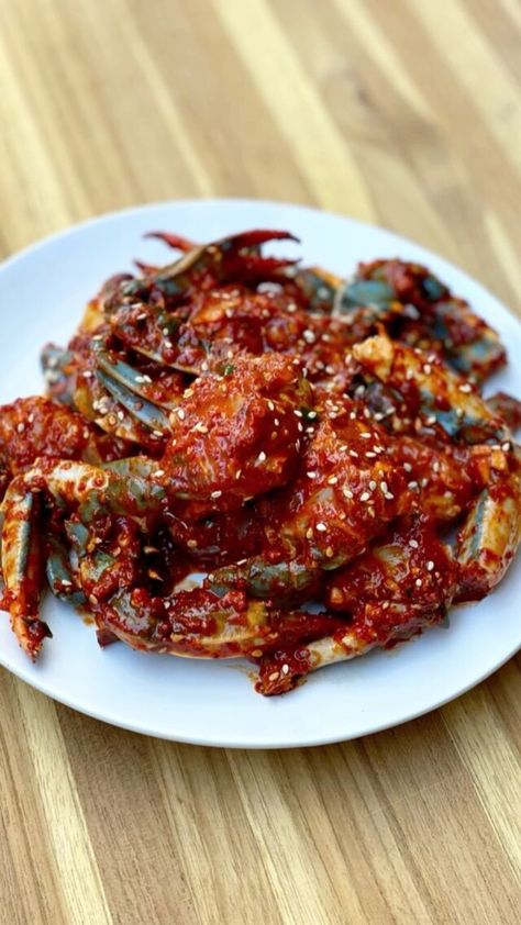 Raw Crab, Fantasy Recipes, Korean Mexican, Blue Crab Recipes, Mexican Sour Cream, Crab Recipe, Korean Life, Citrus Fish, Spicy Crab