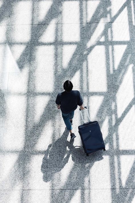 Luggage Photoshoot Photo Ideas, Luggage Product Photography, Rimowa Airport, Suitcase Editorial, Tlc Photoshoot, July Luggage, Suitcase Photoshoot, Travel Photographer Aesthetic, Suitcase Photography