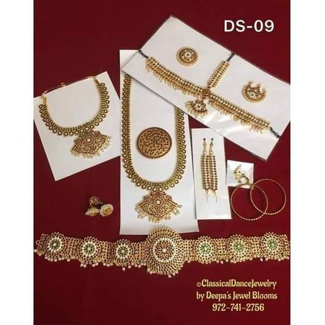 ClassicalDanceJewelry on Instagram: “A complete classical dance jewelry set designed with pearls and stones make your look complete with this beautiful set Even suitable for…” Temple Indian, Kuchipudi Dance, Kemp Jewellery, Classic Dance, Indian Jewelry Set, Jewelry Colorful, Jewelry Set Design, Classical Dance, Dance Jewelry