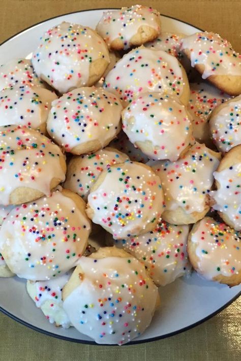 Italian Anisette Cookies, Anisette Cookies, Recipe With Ricotta, Italian Anise Cookies, Ricotta Cookies Recipe, Italian Ricotta Cookies, Anise Cookies, Bread Booze Bacon, Ricotta Cookies