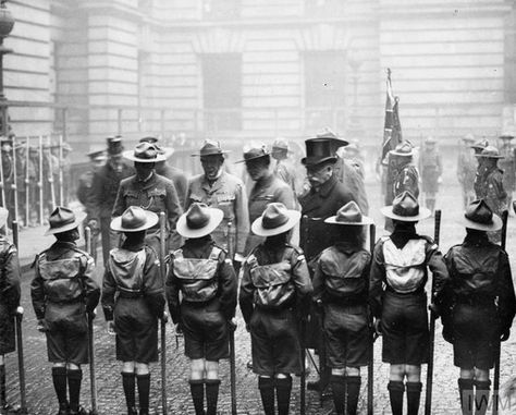 Baden Powell Scouts, Boy Scout Activities, Robert Baden Powell, Prince Arthur, Baden Powell, Newcastle University, Vintage Children Photos, Vintage Boy Scouts, London Boy