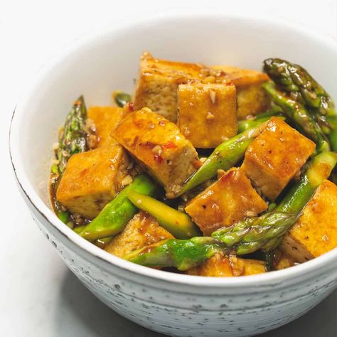 Tofu and Asparagus Stir Fry Tofu And Asparagus Recipes, Tofu Asparagus Recipes, Asparagus Stir Fry Recipes, Asparagus Stir Fry, Beef Stir Fry Recipes, Asparagus Fries, Asparagus Recipes, Stir Fry Recipe, Veggie Meals