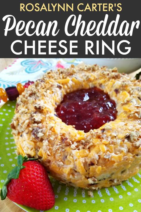 Cheese Ring With Strawberry Preserves, Cheese Ring, Strawberry Preserves, Cheese Ball Recipes, Party Food Appetizers, Appetizer Dips, Yummy Appetizers, Appetizers For Party, Appetizers Easy