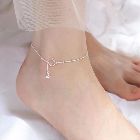 One Leg Anklet Silver, Leg Anklets Silver, Ankle Jewellery, Leg Finger Ring, Payal Designs Silver, Leg Jewelry, Silver Anklets Designs, Silver Payal, Silver Bracelet Designs