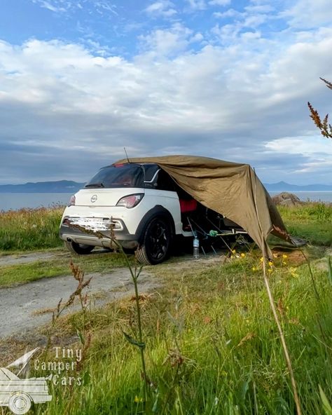 Lu stellt uns ihren Opel Adam Rocks vor. ➡️ @Luandlife 🚗 Was macht deinen Camper besonders? Er ist wirklich Mini. Ich musste nichts ausbauen, wodurch ich nach meiner Reise einfach nur meine Sachen rausnehme und die Sitze wieder hochklappe. 🚗 3Funfacts: - Ich schlafe auf einer Gartenliege wenn ich auf dem Rücken liege habe ich genau 10 cm Platz bis zur Decke 😅 - Niemand vermutet das jemanden in dem Auto schläft/ lebt. - Das erste Mal, das ich in meinem Camper geschlafen habe, war direk... Opel Adam, Camping