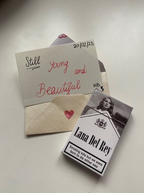 Lana Del Rey Birthday Present, Lana Del Rey Birthday Cards, Lana Del Rey Birthday Gift Ideas, Lana Del Rey Birthday Card Ideas, Lana Del Rey Ciggarates Box Diy, Lana Del Rey Gift Ideas, Lana Del Rey Gifts, Ldr Birthday, 18th Birthday Present Ideas