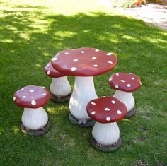 Toadstool Table, Fairy Toadstool, Mushroom Chair, Creative Garden Decor, Fairy House Crafts, Mushroom Crafts, Fairy Birthday Party, Garden Whimsy, Table And Chair Set