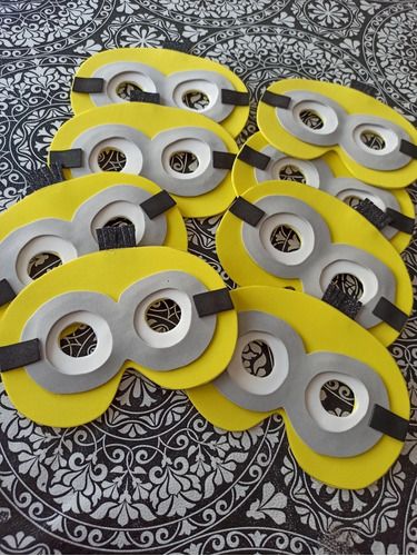 Minion Google Diy, Minion Glasses Diy, Diy Minion Decorations, Minions Crafts, Minion Glasses, Minion Dress Up, Minion Mask, Minion Crafts, Minion Goggles