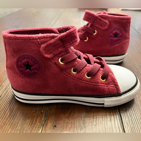 Converse velvet maroon high top toddler sneaker size 9 Toddler Sneakers, The Velvet, High Top, High Tops, Gender Neutral, Converse, Velvet, Elastic, Band