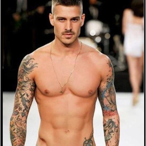 #sexyabs #hotguy #tattoos Man With Tattoos, Tatto Boys, Perfect Abs, Inked Men, Hot Tattoos, Male Body, Male Models, Eye Candy, Beautiful People