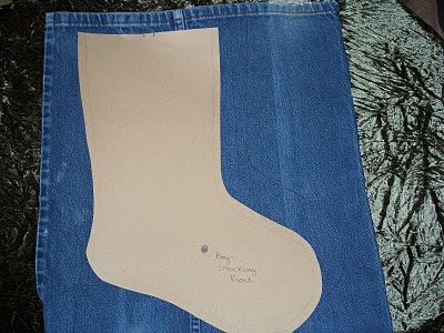 Crafty Camper Girl: Denim Christmas Stocking Tutorial Diy Stockings Pattern, Reuse Things, Stocking Pattern Free, Christmas Stocking Tutorial, Denim Christmas, Christmas Stockings Sewing, Stocking Tutorial, Rustic Christmas Stocking, Christmas Fair Ideas