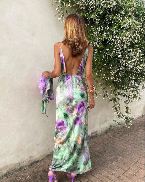 🌞 Unleash your inner beach goddess with this Tie Dye Maxi Dress! The backless design and detachable sleeves make it the ultimate summer statement. 🌸👗 #Summer2024 #TieDyeVibes #BeachChic #BacklessFashion #MaxiDressGoals #HighWaistElegance https://miazajfashion.com/products/womens-sexy-backless-tie-dye-beach-maxi-dress-with-detachable-sleeves-summer-2024-high-waist-sling-dress Long Robes, Detachable Sleeves, Unique Ties, Tie Dye Maxi Dresses, Tie Dye Maxi, Beach Maxi Dress, Dress 2024, Sling Dress, Maxi Robes