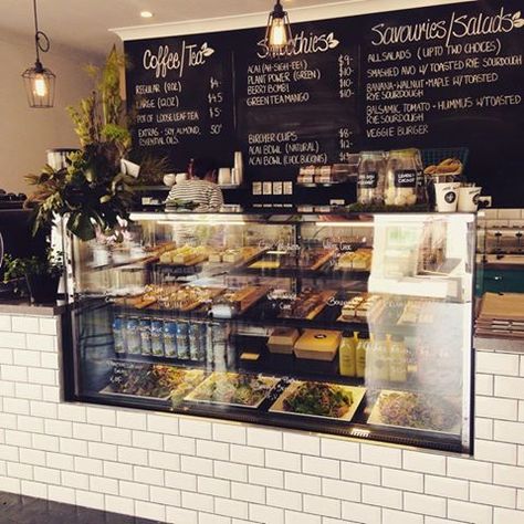 display fridge in counter Parmesan Steak, Thanks For Today, Coffee Shop Counter, Display Fridge, Steak And Potatoes, Cafe Display, Cafe Counter, Deli Counter, Shop Counter