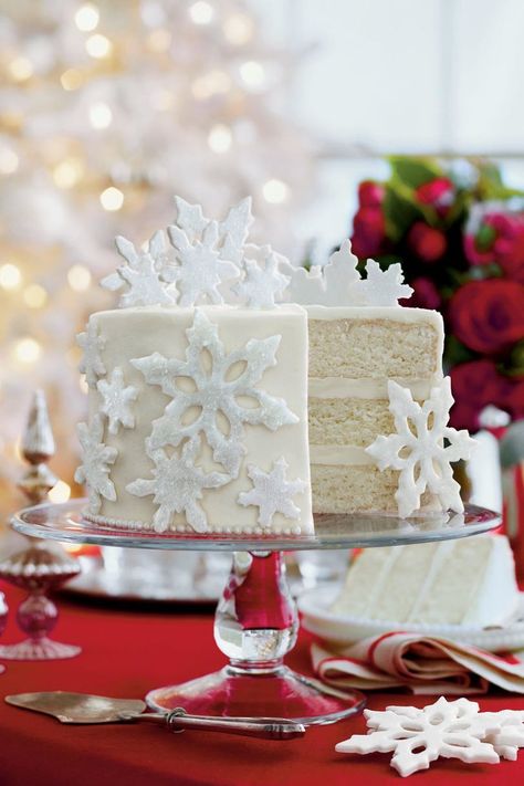 Mrs. Billett's White Cake Christmas Cakesicles, Roasted Pears, Syrup Cake, Bolo Red Velvet, Winning Recipes, White Cake Recipe, Cake Christmas, White Cakes, Christmas Cake Decorations