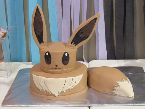 Eevee Pokemon Cake Close up of the Eevee cake. Eevee Birthday Cake, Eevee Birthday, Charmander Cake, Pokemon Torte, Pikachu And Eevee, Pokemon Themed Party, Pokemon Birthday Cake, Eevee Cute, 8th Birthday Cake