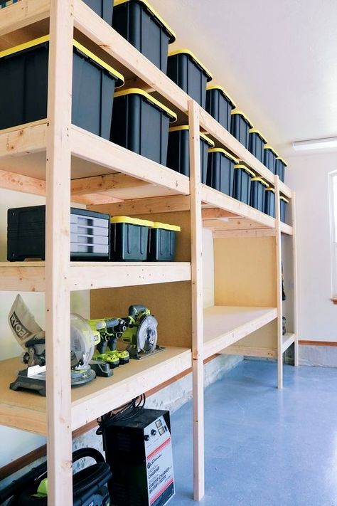 #organizer #storageideas #organizationhacks Rifacimento Garage, Garage Kasten, Officine In Garage, Små Rum Lidt Plads, Garage Storage Inspiration, Garage Organization Tips, Diy Storage Shelves, Garage Shelves, Diy Regal