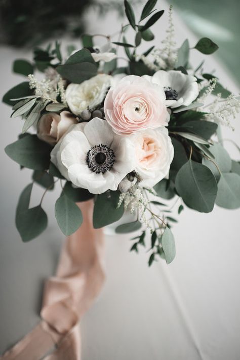 Wedding Flower Guide, Blush Bouquet, Yacht Club Wedding, Flower Guide, White Bridal Bouquet, Wedding Flower Arrangements, White Bridal, Lorde, Bride Bouquets