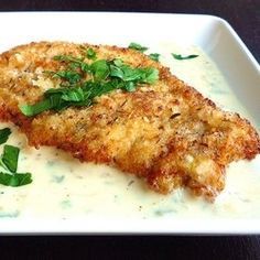 Chicken Milanese with Lemon Cream. The cream sauce alone is making me weak at the knees. This recipe will make your family/guests nominate you for the chef of the year award for sure! Chicken Board, Italian Entrees, Chicken Milanese, Diner Food, Italian Restaurants, Lemon Butter Sauce, Chicken Main Dishes, Lemon Cream, Colorful Table