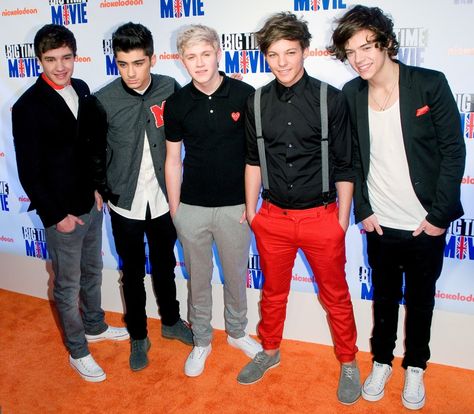 #onedirection One Direction 2012, Cool Facebook Covers, 8th March, One Direction Niall, Justin Bieber Wallpaper, One Direction Harry Styles, One Direction Photos, Irish Boys, One Direction Harry