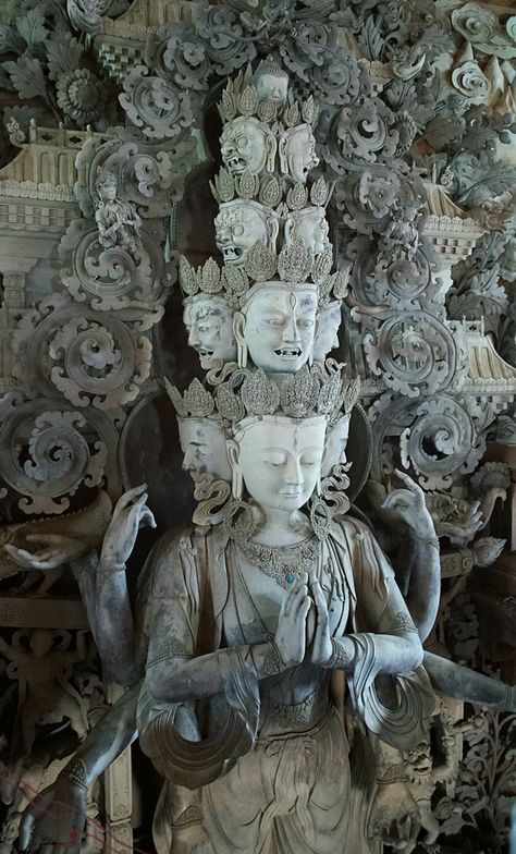 Buddhist Statues Ching Chong, Buddhist Iconography, Asian Sculptures, Buddha Sculpture, Tibetan Art, Tibetan Buddhism, Buddha Art, Buddhist Art, Ancient Architecture