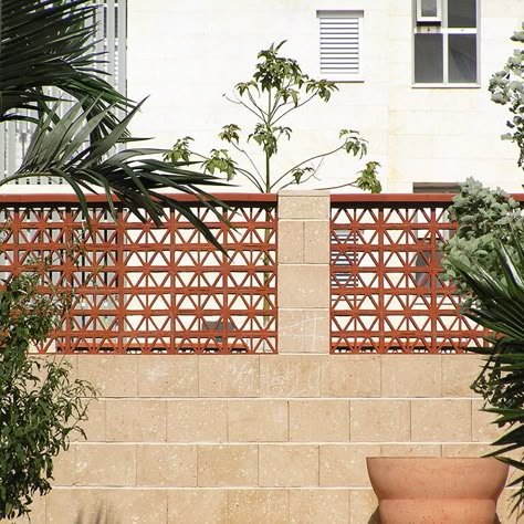 Terracotta Jali Compound Wall, Compound Wall Design Kerala, Boundary Wall Design Ideas, Concrete Fence Wall, Boundary Wall Design, Rooftop Restaurant Design, Brick Projects, Compound Wall Design, Brick Cladding