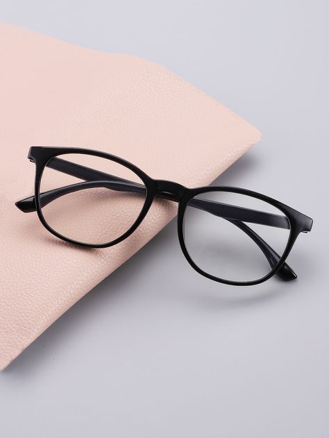 Black Glasses Frames For Women, Black Eyeglasses For Women, Black Eye Glasses, Spectacles Women, Black Rimmed Glasses, Aesthetic Glasses, Glasses Inspo, Black Specs, Cute Glasses Frames