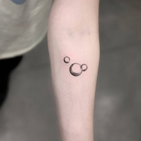 Bubble Tattoo, Tattoo Shading, Light Tattoo, Angel Tattoo Designs, Fox Tattoo, Painting Tattoo, About Tattoo, Tattoo Project, Cardigan Winter