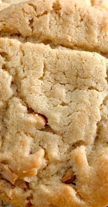 Chunky Peanut Butter Cookies Chunky Peanut Butter Cookies, Classic Peanut Butter Cookies, Chunky Peanut Butter, Chocolate Peanut Butter Cookies, Healthy Peanut Butter, Sweet Recipes Desserts, Best Cookie Recipes, Butter Recipe, Peanut Butter Cookies