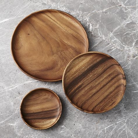 Shop Tondo 9" Acacia Wood Plate. Richly grained albizia wood turns out in smooth, sculptural serving plate, naturally suited to everyday use, entertaining or artful display. Restaurant Plates, Wooden Containers, Wood Plates, Wood Dishes, Wood Platter, Kitchen Plate, Wood Backdrop, Tamil Girls, Dining Plates