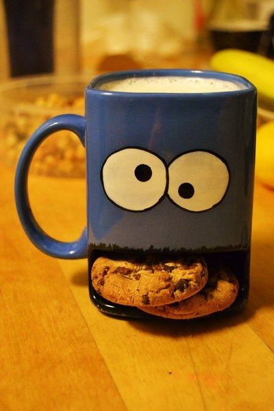 Monster Cup, Cookie In A Mug, Tassen Design, String Of Pearls, Cool Mugs, Cookie Monster, Cute Mugs, Monster Cookies, Kitchen Stuff