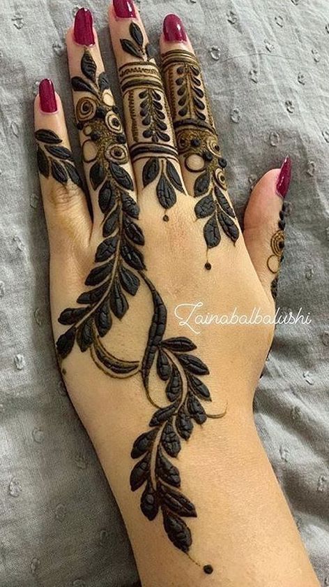 Bold Leaf Mehndi Design, Leaf Mehandi Designs For Hands, Leaf Henna Design, Henna Leaf Design, Leaf Mehendi Designs, Finger Mehndi Style, Mehendi Designs For Hands, Front Mehndi Design, Tato Henna