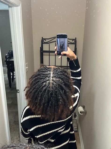 Starter Locs 4b Hair, Small Medium Locs, 200 Locs, Extra Small Locs, 4b Locs, Small Starter Locs, Frizzy Locs, Locs Hairstyles Short, Peekaboo Locs