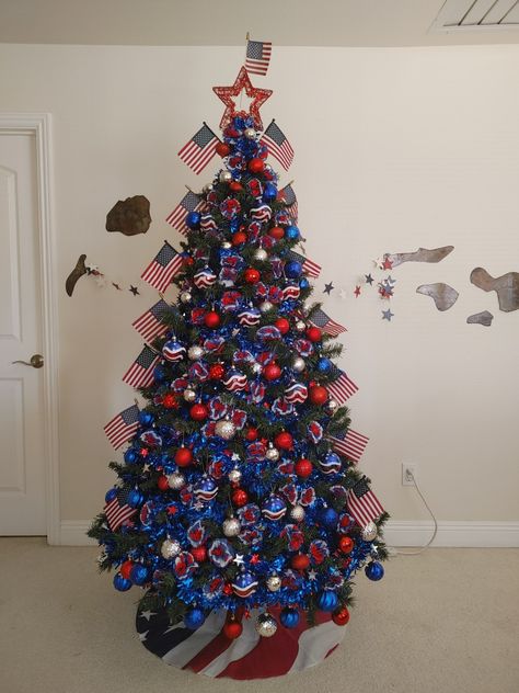 Patriotic tree, 4th of July, Memorial day Patriotic Christmas Tree, Outdoor Christmas Decorations Lights, Memorial Day Decorations, Indoor Tree, Navy Christmas, Patriotic Christmas, Holiday Tree Decorations, Creative Christmas Trees, 4th Of July Decorations