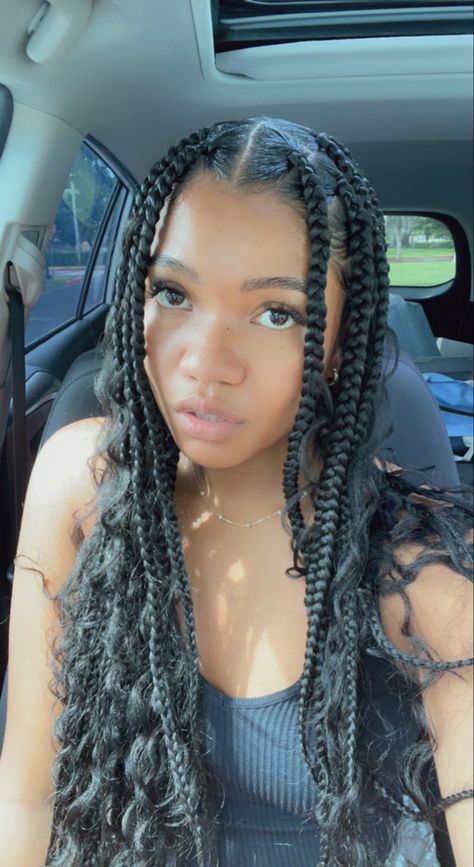 Knotless Box Braids Aesthetic, Knotledd Box Braids, Thick Boho Braids, Boho Jumbo Knotless Braids, Boho Braid Medium Length, Large Goddess Knotless Box Braids, Knotless Box Braids Medium Mid Length, Box Braids Mixed Girl, Large Knotless Goddess Braids