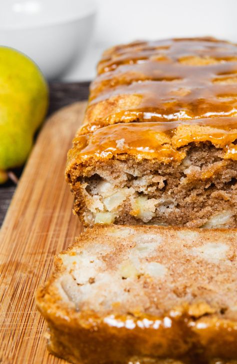 Super Soft Pear Bread {with brown sugar glaze!} Pear Baking Recipes, Pear Bread Recipes, Pear Quick Bread, Pear Loaf, Fall Yummies, Fall Bread Recipes, Pear Dessert Recipes, Pear Bread, Snacking Cake