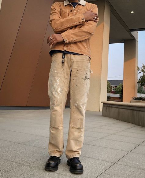 Painters Pants Outfit, Carhartt Painters Pants, Streetwear Fashion Fall, Mens Carpenter Pants Style, Carhartt Outfits, Tan Pants Outfit, Carhartt Utility Pants, Carpenter Pants Outfit, Vintage Carhartt Pants