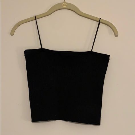 Black Skinny Spaghetti Strap Crop Top Tank Top Never Worn Black Spaghetti Top, Tight Crop Top, Outfit Tips, Spaghetti Strap Crop Top, Black Spaghetti Strap, Strap Crop Top, Black Camisole, Banana Fish, Spaghetti Strap Tank Top