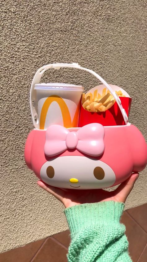 My Melody McDonald’s | Hello kitty, Hello kitty my melody, Hello kitty items Images Hello Kitty, Hello Kitty Rooms, Hello Kitty Aesthetic, Melody Hello Kitty, Cute Snacks, Kawaii Accessories, Hello Kitty My Melody, Kawaii Room, Hello Kitty Items