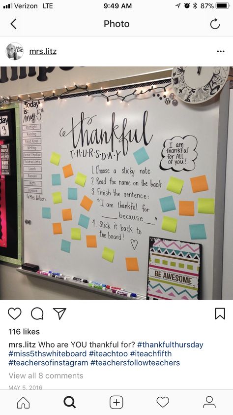 Whiteboard Prompts, 6th Grade English, Whiteboard Messages, Morning Meeting Activities, Gratitude Activities, Morning Activities, Thankful Thursday, Teaching Career, Meeting Notes