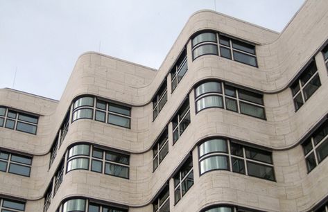 Jewish Museum Berlin, Bauhaus Architecture, Shell House, Brutalist Buildings, Old Abandoned Houses, Baroque Architecture, Classical Architecture, Architectural Details, Brickwork