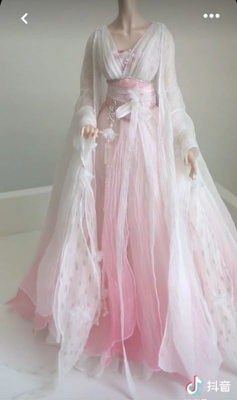 Hanfu Inspired Wedding Dress, Japanese Dress Traditional Kimono Japan, Wedding Dresses Japanese, Japanese Prom Dress, Pink Fantasy Outfit, Japanese Wedding Dress Traditional, Korean Wedding Dress Traditional, Japanese Wedding Dresses, Hanfu Wedding Dress