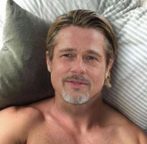 Brad Pitt Video, Brad Pitt Shirtless, Brad Pitt News, Brad Pitt Pictures, Brad Pitt Style, Brad Pitt Hair, Michael Greyeyes, Photo Romance, Brad Pitt Photos