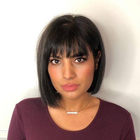 Bob Haircuts For Women Straight, Angular Bob With Bangs, Short Bob Haircuts With Fringe, Shirt Bob With Bangs, Straight Bob With Bangs Round Face, Full Fringe Bob, Bobs With Fringe Bangs, Collarbone Bob With Bangs, Neck Length Bob With Bangs