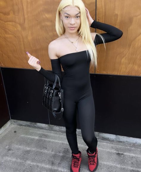 Jordan 12 Outfits Women, Jordan 12 Outfit Women Baddie, Jordan 12 Outfit Women, Jordan 12 Outfit, 613 Wig, Outfit Baddie, Red Jordans, Black Jordans, Jordan 12