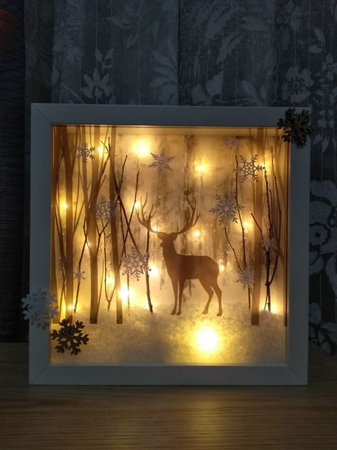 Christmas box frame with led lights and twigs Shadow Box Kunst, Christmas Boyfriend, Deer In The Woods, Deer Light, Glass Block Crafts, Christmas Neighbor, Diy Shadow Box, Christmas Shadow Boxes, Gifts Wrapping