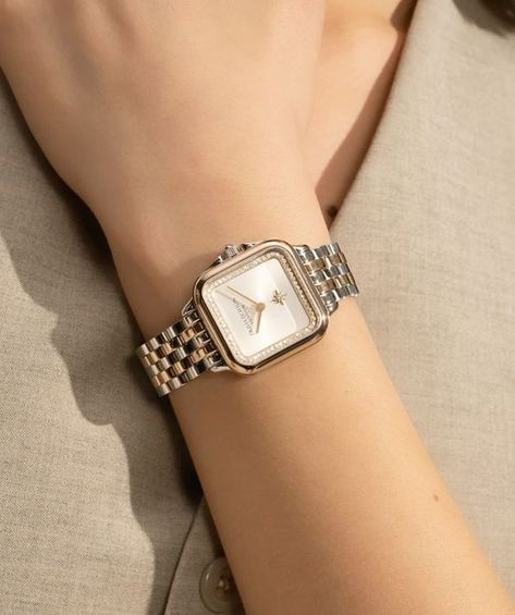 Elevate your style with the perfect wrist watch! ⌚✨ Click the link to explore our curated collection of stunning timepieces that combine elegance and functionality. Whether you’re looking for a classic design or a modern smartwatch, we have something for everyone. Don’t miss out—find your ideal wrist watch today! 😀😻😿 Silver Wrist Watch, Elegant Face, Classy Watches, Pearl Trend, Silver Watches, Leather Trend, Pearl Charm Necklace, Classy Watch, White Dial Watch