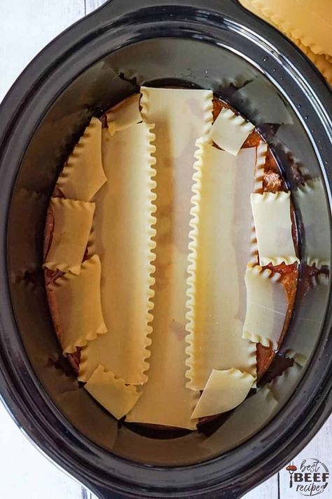 Crockpot Lasagna With Ricotta, Lasagna Crockpot, Easy Crockpot Lasagna Recipe, Easy Crockpot Lasagna, Layered Lasagna, Pot Lasagna Recipe, Lasagna Recipe Slow Cooker, Crockpot Lasagna Easy, Crock Pot Lasagna